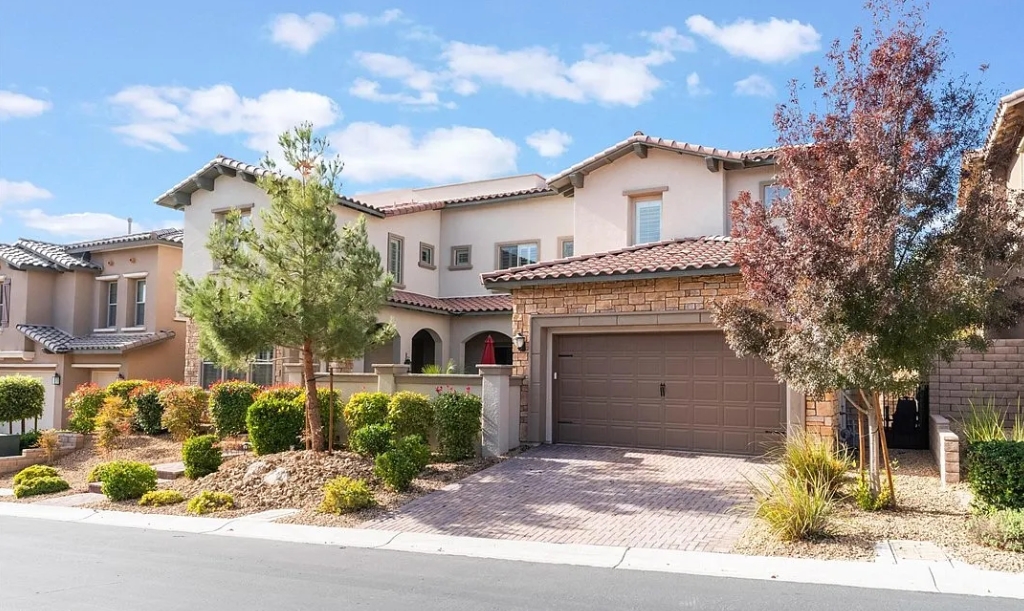 Sold home at 363 Calabria Ridge St, Las Vegas, NV